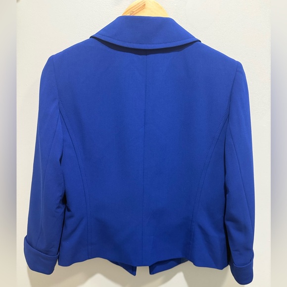 Tahari Arthur S Levine Royal Blue Cropped Blazer Jacket Size 4 Career Work - Picture 3 of 6